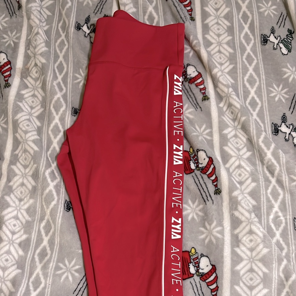 Zyia leggings
